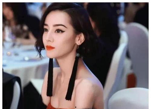 女主在娱乐圈里吃瓜